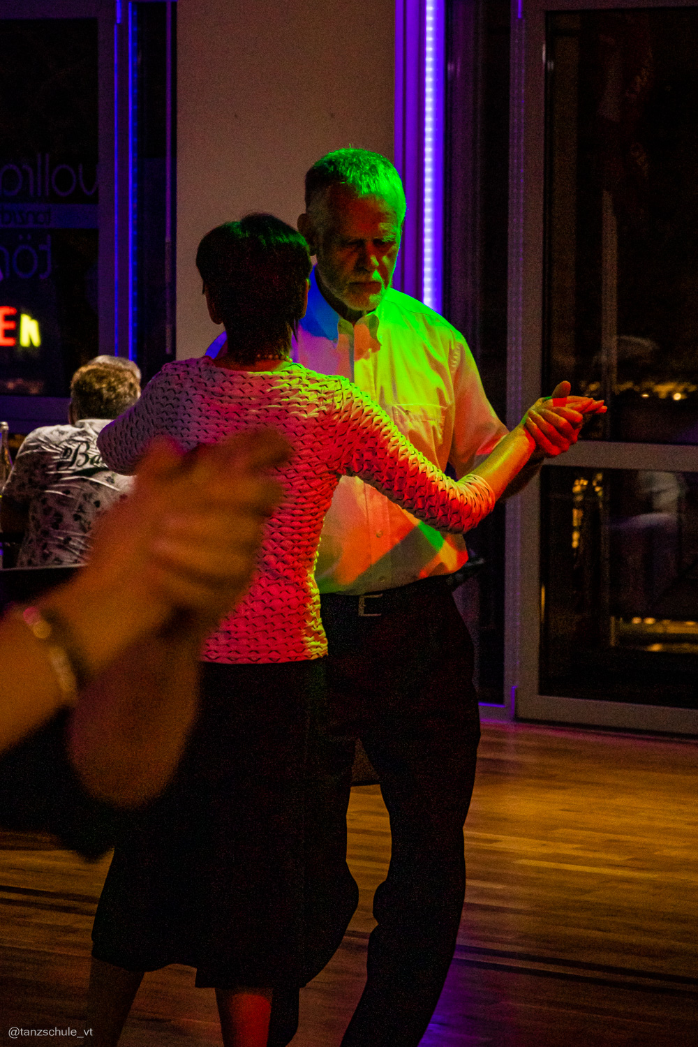 20230318 Black and White Tanzparty 3211